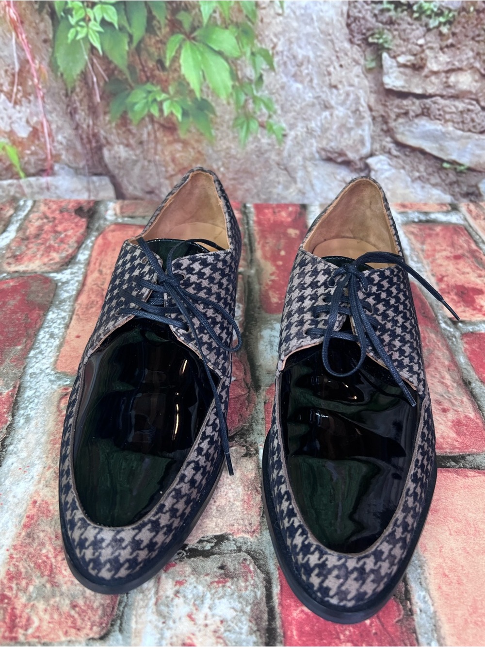 EMMA GO Houndstooth and Patent Black/Tan Handmade Danish Lace-Up Oxfords, 36 - Picture 6 of 14